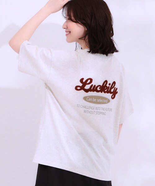 Cutie Blonde(キューティーブロンド)の「◆【洗える/S-LL】サガラ刺繍アソートTシャツ(Tシャツ/カットソー・レディース・ブラック系3/チャコール/ホワイト系4/ホワイト系1・04/03/02/01)」の3枚目の写真