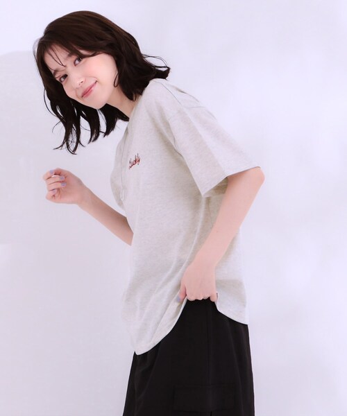 Cutie Blonde(キューティーブロンド)の「◆【洗える/S-LL】サガラ刺繍アソートTシャツ(Tシャツ/カットソー・レディース・ブラック系3/チャコール/ホワイト系4/ホワイト系1・04/03/02/01)」の6枚目の写真
