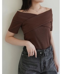 Tシャツ/カットソー（ブラウン/茶色系・オフショルダー）ファッション