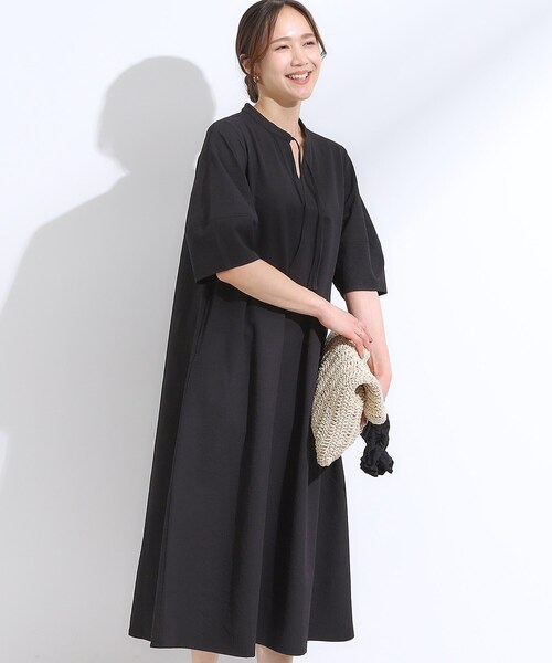 SHOO・LA・RUE(シューラルー)の「一枚で着映え お袖ランタンワンピース(ワンピース・レディース・ブラック/チャコールグレー/レッド系1・00)」の2枚目の写真