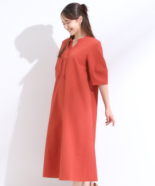 SHOO・LA・RUE(シューラルー)の「一枚で着映え お袖ランタンワンピース(ワンピース・レディース・ブラック/チャコールグレー/レッド系1・00)」の12枚目の写真