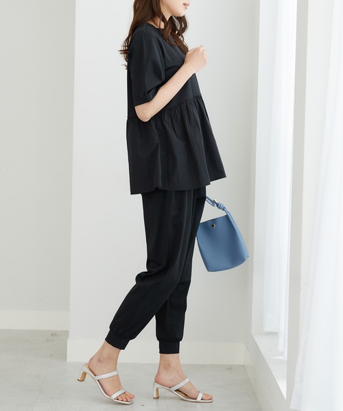 BELLUNA PLUS(ベルーナ)の「ヒンヤリ爽快!異素材切替プルオーバー(Tシャツ/カットソー・レディース・ブラック/カーキ・MEDIUM/X-LARGE)」の6枚目の写真