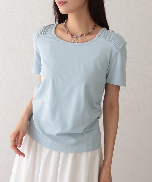 Lace Ladies(レースレディース)の「クルーネック 肩ギャザー ニュアンス 半袖 Tシャツ(Tシャツ/カットソー・レディース・ブラック/ブルー/ホワイト/ピンク/アイボリー・FREE)」の4枚目の写真