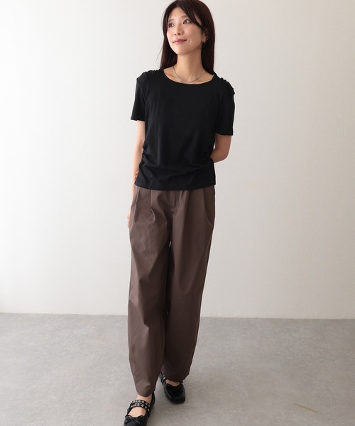 Lace Ladies(レースレディース)の「クルーネック 肩ギャザー ニュアンス 半袖 Tシャツ(Tシャツ/カットソー・レディース・ブラック/ブルー/ホワイト/ピンク/アイボリー・FREE)」の8枚目の写真