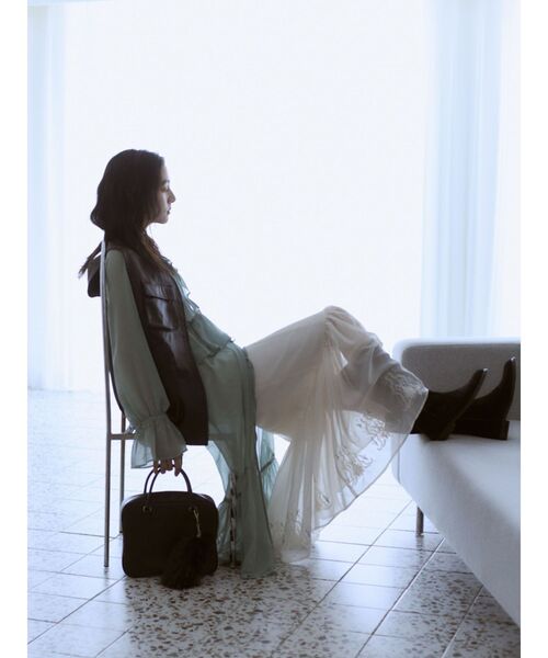 Ungrid（アングリッド）の「フリルデザインエンブロイダリーワンピース