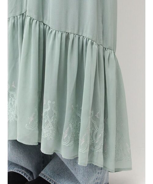 Ungrid（アングリッド）の「フリルデザインエンブロイダリーワンピース