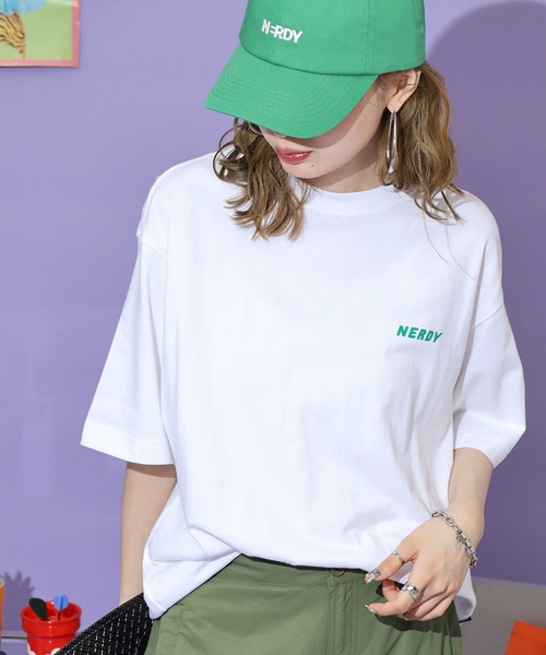 NERDY（ノルディ）の「ペイズリーロゴ S/S Tシャツ（Tシャツ/カットソー・レディース・ホワイト/キナリ・M/S/L）」の3枚目の写真