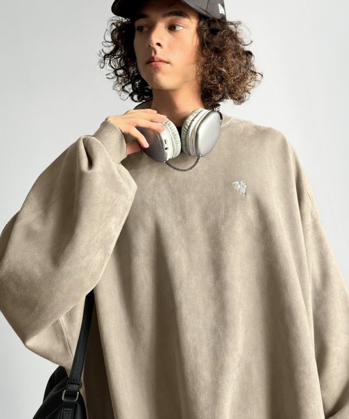 Classical Origin(クラシカルオリジン)の「「オーバー派に刺さる。」スウェードポンチ素材ビックシルエットトレーナー(長袖)/Suede material big silhouette sweatshirt(Tシャツ/カットソー・メンズ・ブルー/オフホワイト/チャコールグレー/ベージュ・MEDIUM/LARGE/SMALL)」の3枚目の写真