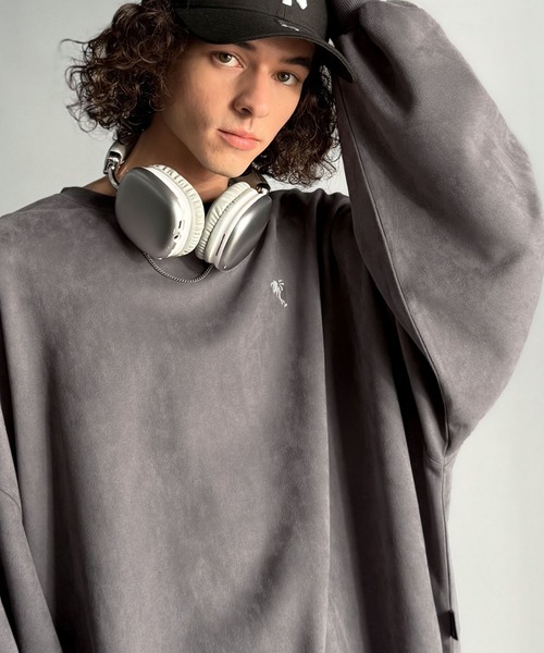 Classical Origin(クラシカルオリジン)の「「オーバー派に刺さる。」スウェードポンチ素材ビックシルエットトレーナー(長袖)/Suede material big silhouette sweatshirt(Tシャツ/カットソー・メンズ・ブルー/オフホワイト/チャコールグレー/ベージュ・MEDIUM/LARGE/SMALL)」の6枚目の写真