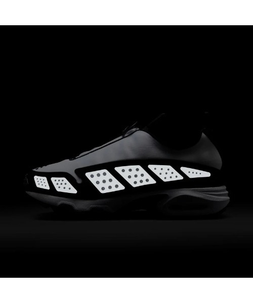 NIKE(ナイキ)の「NIKE Wmns Air Max SNDR(ナイキ ウィメンズ エア マックス SNDR)(スニーカー・メンズ・ホワイト系・23cm/23.5cm/24cm/27.5cm/28cm/28.5cm/29cm/24.5cm/25cm/25.5cm/26cm/26.5cm/27cm)」の12枚目の写真