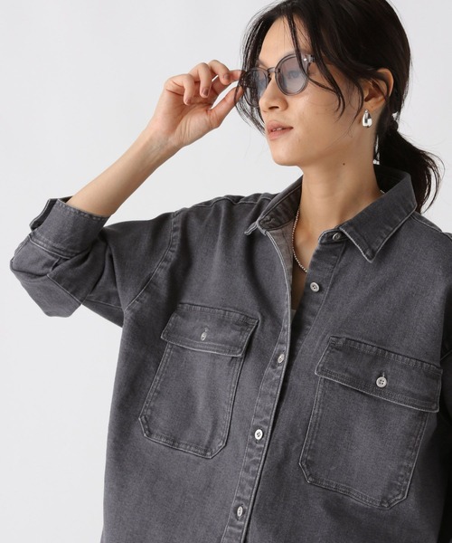 Elura（エルーラ）の「大人デニムシャツ/579977（シャツ/ブラウス・レディース・ブルー/ブラック/ライトブルー・FREE）」の18枚目の写真