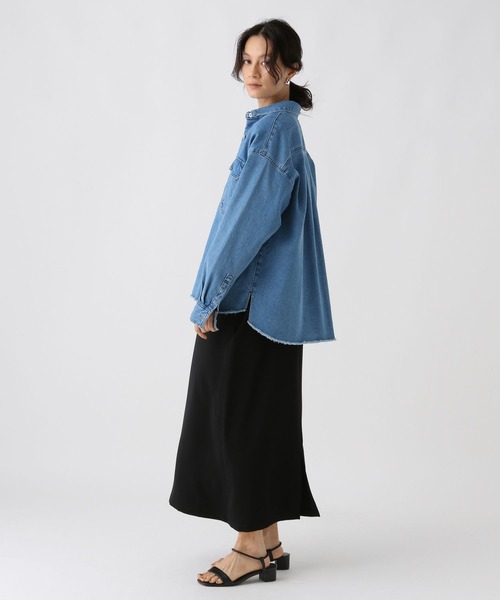 Elura（エルーラ）の「大人デニムシャツ/579977（シャツ/ブラウス・レディース・ブルー/ブラック/ライトブルー・FREE）」の21枚目の写真