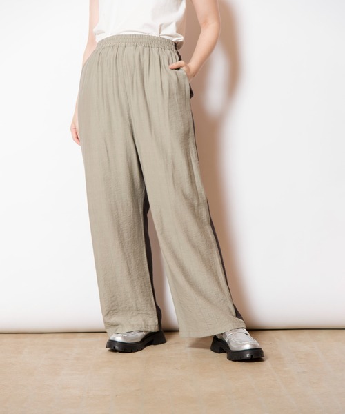 OSMOSIS(オズモーシス)の「2WAYバイカラーパンツ(その他パンツ・レディース・チャコール/ライトカーキ/ライトベージュ・ONE SIZE)」の13枚目の写真