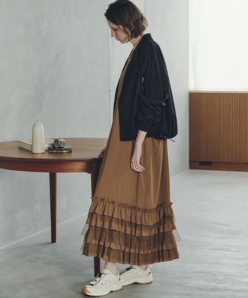 Editt by YECCA VECCA(エディットバイイェッカヴェッカ)の「ラッフルキャミワンピース(ワンピース・レディース・ブラック/キャメル・FREE)」の6枚目の写真
