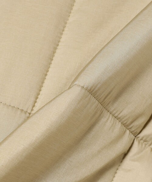 BEAMS PLUS（ビームスプラス）の「パフィー ベスト（ダウンベスト・メンズ・ベージュ/サックスブルー・XL/L/M/S）」の12枚目の写真