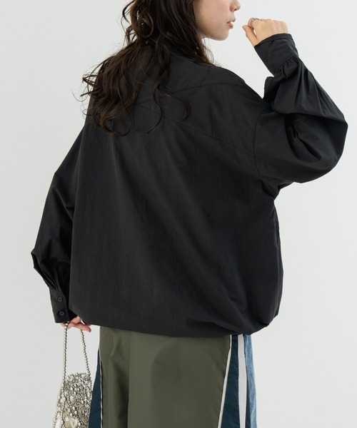 refinedworks（リファインドワークス）の「【refinedworks】裾スピンドル がアクセントの チュニック（シャツ/ブラウス・レディース・ブルー/ブラック/ホワイト・FREE）」の14枚目の写真