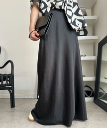 ストレッチサテンスカート