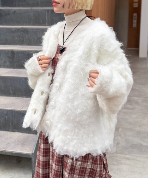 w closet(ダブルクローゼット)の「【25AW】MIXシャギーBIGボタンカーディガン(カーディガン/ボレロ・レディース・ピンク/グレー/サックスブルー/ベージュ/グリーン/オフホワイト・FREE)」の2枚目の写真