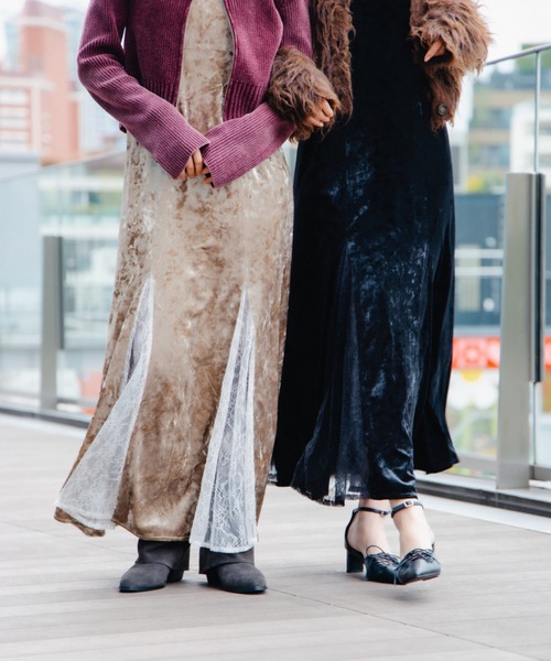 Ray BEAMS(レイビームス)の「ベロア レース レイヤー ワンピース(ワンピース・レディース・ブラック/ベージュ・1/0)」の4枚目の写真