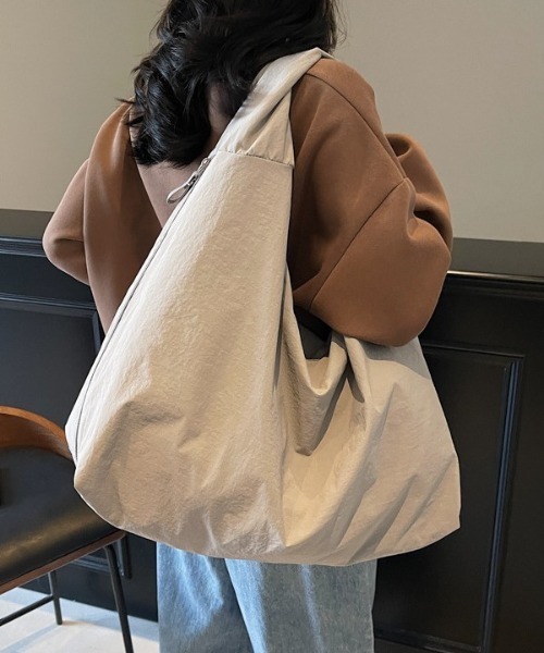 SHIBUYA Zy.(シブヤジー)の「MOOD FOLD TOTEふんわりトートバッグ(ショルダーバッグ・メンズ・ライトピンク/カーキ/ブラック/ベージュ/ライトグレー・FREE)」の11枚目の写真