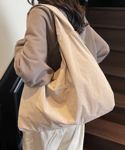 SHIBUYA Zy.(シブヤジー)の「MOOD FOLD TOTEふんわりトートバッグ(ショルダーバッグ・メンズ・ライトピンク/カーキ/ブラック/ベージュ/ライトグレー・FREE)」の13枚目の写真