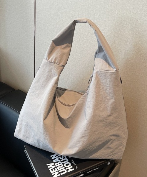SHIBUYA Zy.(シブヤジー)の「MOOD FOLD TOTEふんわりトートバッグ(ショルダーバッグ・メンズ・ライトピンク/カーキ/ブラック/ベージュ/ライトグレー・FREE)」の12枚目の写真