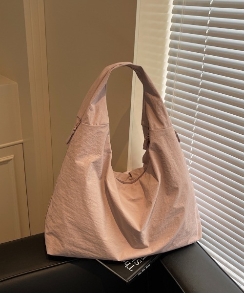 SHIBUYA Zy.(シブヤジー)の「MOOD FOLD TOTEふんわりトートバッグ(ショルダーバッグ・メンズ・ライトピンク/カーキ/ブラック/ベージュ/ライトグレー・FREE)」の7枚目の写真