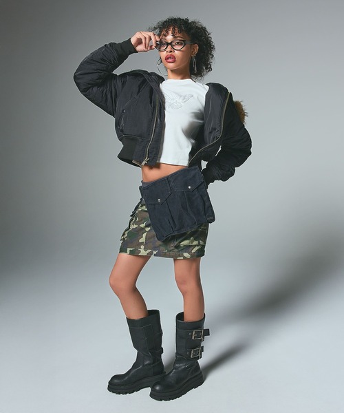 X-girl（エックスガール）の「EYELET BELT 2WAY BAG（ボディバッグ/ウエストポーチ・レディース・ブラック/ブラウン・ONE SIZE）」の6枚目の写真