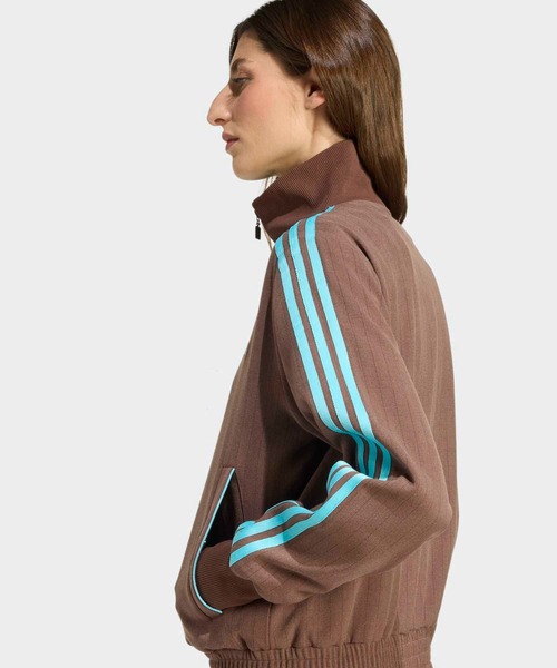adidas(アディダス)の「テーラード トラックスーツ ジャケット / ジャージ / トラックジャケット / アディダスオリジナルス adidas Originals(その他アウター・レディース・カーキ/ブラウン・XX-LARGE/LARGE/MEDIUM/SMALL/X-LARGE/X-SMALL)」の5枚目の写真