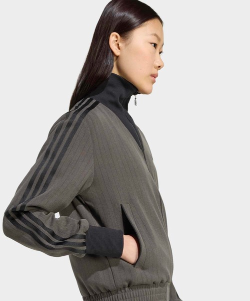 adidas(アディダス)の「テーラード トラックスーツ ジャケット / ジャージ / トラックジャケット / アディダスオリジナルス adidas Originals(その他アウター・レディース・カーキ/ブラウン・XX-LARGE/LARGE/MEDIUM/SMALL/X-LARGE/X-SMALL)」の9枚目の写真