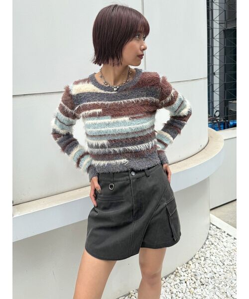 MURUA（ムルーア）の「【セットアップ対応】ワンサイドスリットカーゴショートパンツ（その他パンツ・レディース・ブラック/ブラウン・2/1）」の9枚目の写真