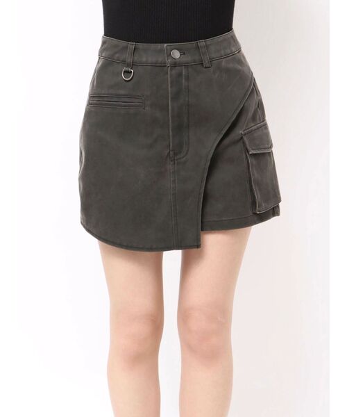 MURUA（ムルーア）の「【セットアップ対応】ワンサイドスリットカーゴショートパンツ（その他パンツ・レディース・ブラック/ブラウン・2/1）」の14枚目の写真