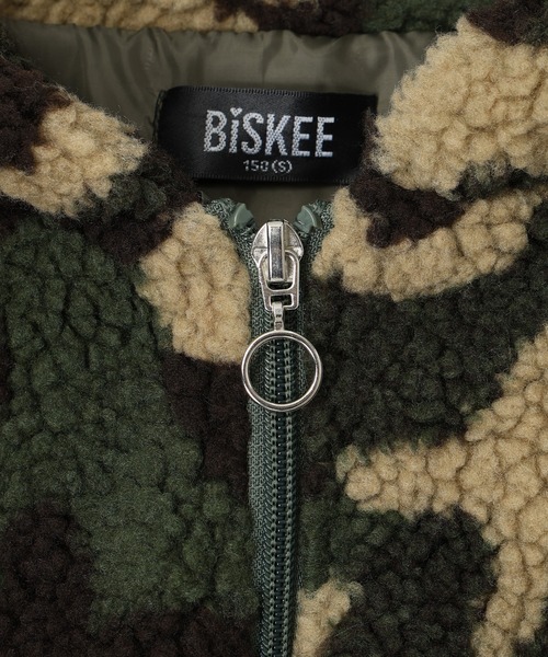 BISKEE（ビスキー）の「フード付き袖ラインボアジャケット（カモフラ/ブラック）（その他アウター・キッズ・ブラック/カーキ・140cm/150cm/160cm）」の17枚目の写真
