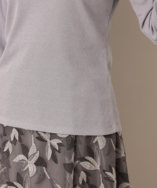 couture brooch(クチュールブローチ)の「【ほんのりシアー・きれいめ】サステナブル テレコインナートップス(Tシャツ/カットソー・レディース・ボルドー/アイボリー/サックスブルー/ブラック・42/38/40/36)」の5枚目の写真