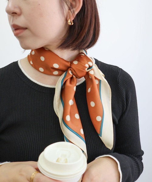 MIAN (ミアン)の「ポルカドットマルチスカーフ(バンダナ/スカーフ・レディース・ブラウン・FREE)」の1枚目の写真