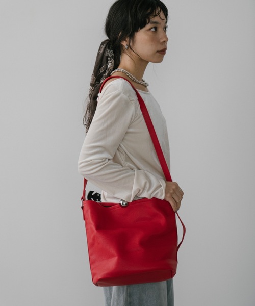 DRWCYS（ドロシーズ）の「ワンハンドルバケツ型バック（ショルダーバッグ・レディース・ブラック/レッド・FREE）」の14枚目の写真
