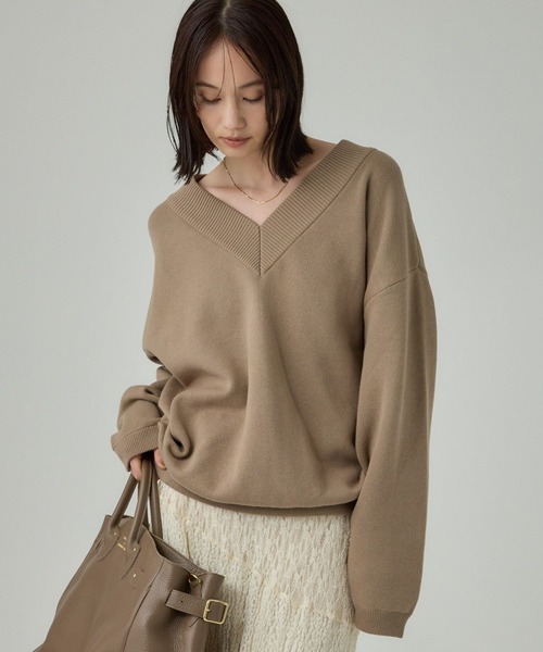 jj mercer（ジェイジェイマーサー）の「【J.J. Mercer】＜別注＞ロゴVネックプルオーバー（スウェット・レディース・チャコール/ベージュ・フリー）」の21枚目の写真
