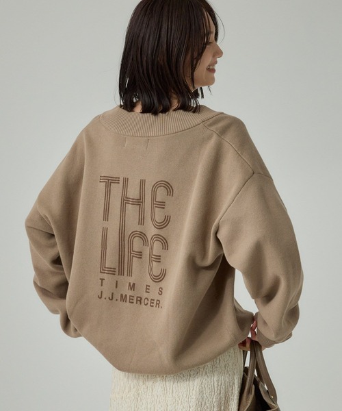 jj mercer（ジェイジェイマーサー）の「【J.J. Mercer】＜別注＞ロゴVネックプルオーバー（スウェット・レディース・チャコール/ベージュ・フリー）」の19枚目の写真