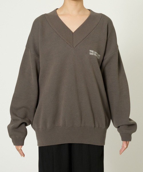 jj mercer（ジェイジェイマーサー）の「【J.J. Mercer】＜別注＞ロゴVネックプルオーバー（スウェット・レディース・チャコール/ベージュ・フリー）」の14枚目の写真