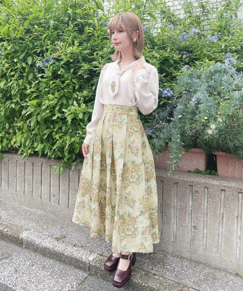 an another angelus(アンアナザーアンジェラス)の「ゴブラン風プリントタックスカート/fint フィント(スカート・レディース・ベージュ/グリーン・FREE)」の20枚目の写真