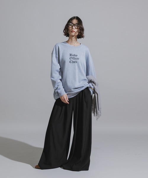 AO2(アオズ)の「Three-Tuck Studded Belt Baggy Slacks / スリータック スタッズベルト付き バギースラックス(スラックス・レディース・ブラック/ブラウン/グレー・FREE)」の2枚目の写真