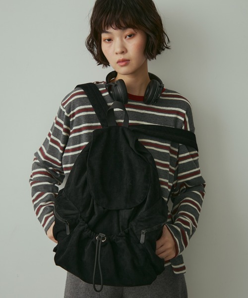 full/fill.(フルフィル)の「fake suede backpack / フェイクスウェードバックパック(バックパック/リュック・レディース・ブラック/ブラウン・FREE)」の2枚目の写真