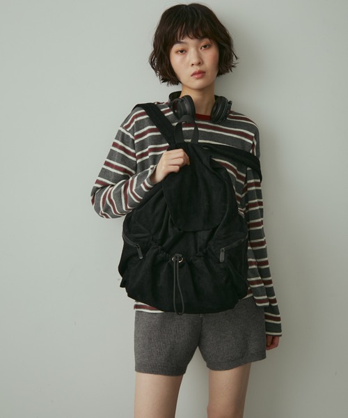 full/fill.(フルフィル)の「fake suede backpack / フェイクスウェードバックパック(バックパック/リュック・レディース・ブラック/ブラウン・FREE)」の9枚目の写真