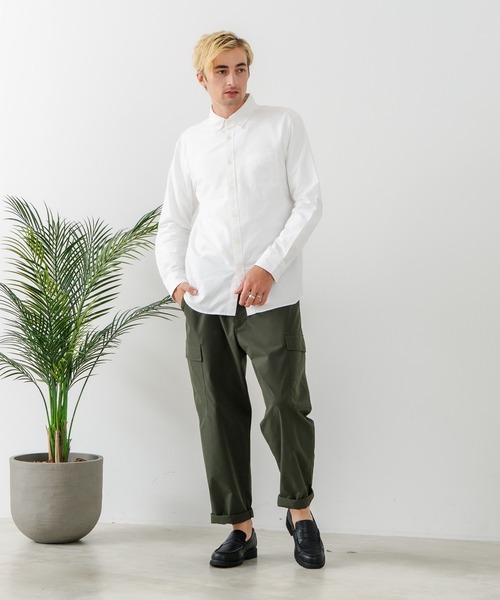 Blue Standard （ブルースタンダード）の「【BLUE STANDARD/ブルースタンダード】コットン100％ オックスボタンダウンシャツ レギュラーシルエット ビズ オフィスカジュアル オンでもオフでも（シャツ/ブラウス・メンズ・グレー/ホワイト/ダークネイビー・LARGE/MEDIUM/X-LARGE）」の4枚目の写真