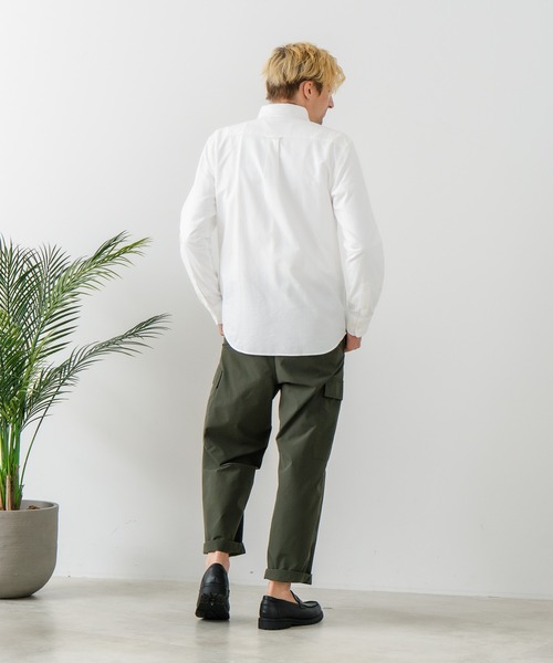 Blue Standard （ブルースタンダード）の「【BLUE STANDARD/ブルースタンダード】コットン100％ オックスボタンダウンシャツ レギュラーシルエット ビズ オフィスカジュアル オンでもオフでも（シャツ/ブラウス・メンズ・グレー/ホワイト/ダークネイビー・LARGE/MEDIUM/X-LARGE）」の6枚目の写真