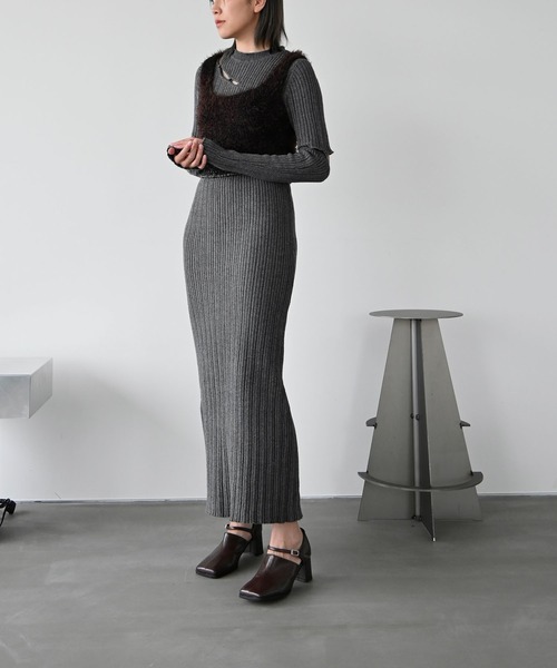 WILLFULLY(ウィルフリー)の「random rib removable sleeve knit OP(ワンピース・レディース・ブラック/チャコール・FREE)」の8枚目の写真