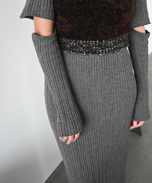 WILLFULLY(ウィルフリー)の「random rib removable sleeve knit OP(ワンピース・レディース・ブラック/チャコール・FREE)」の4枚目の写真