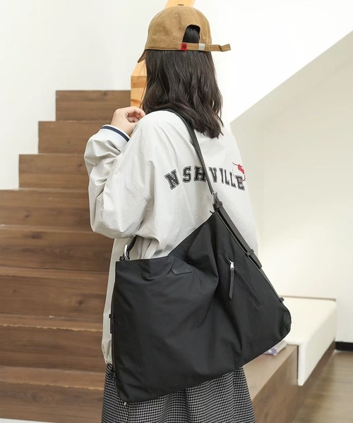 NuNuNa(ヌヌナ)の「【NuNuNa】2WAYベルトデザイン ビックサイズ ショルダーバッグ(ショルダーバッグ・レディース・アイボリー/ブラック・FREE)」の16枚目の写真