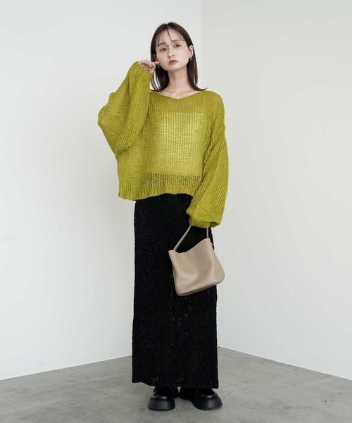 Bulue.(ブルー)の「【Bulue.】透かし編みクロップド丈ニット(ニット/セーター・レディース・オレンジ/オリーブ・FREE)」の3枚目の写真