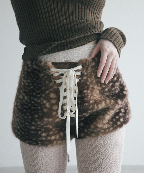 igi（イジ）の「LACED FUR SHORTS / レースアップファーショートパンツ（その他パンツ・レディース・モカ/ベージュ/ブラック・FREE）」の6枚目の写真